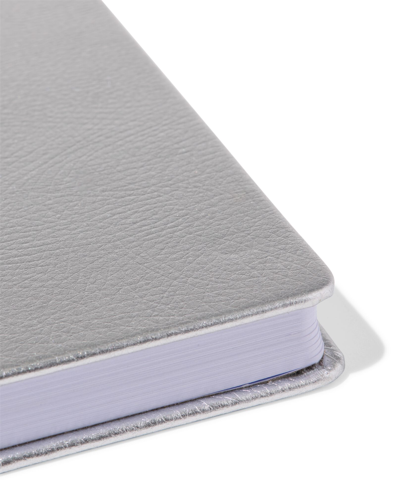 HEMA HEMA Notitieboek A5 Gelinieerd Ribbel (zilver) 1 HEMA HEMA Notitieboek A5 Gelinieerd Ribbel (zilver)