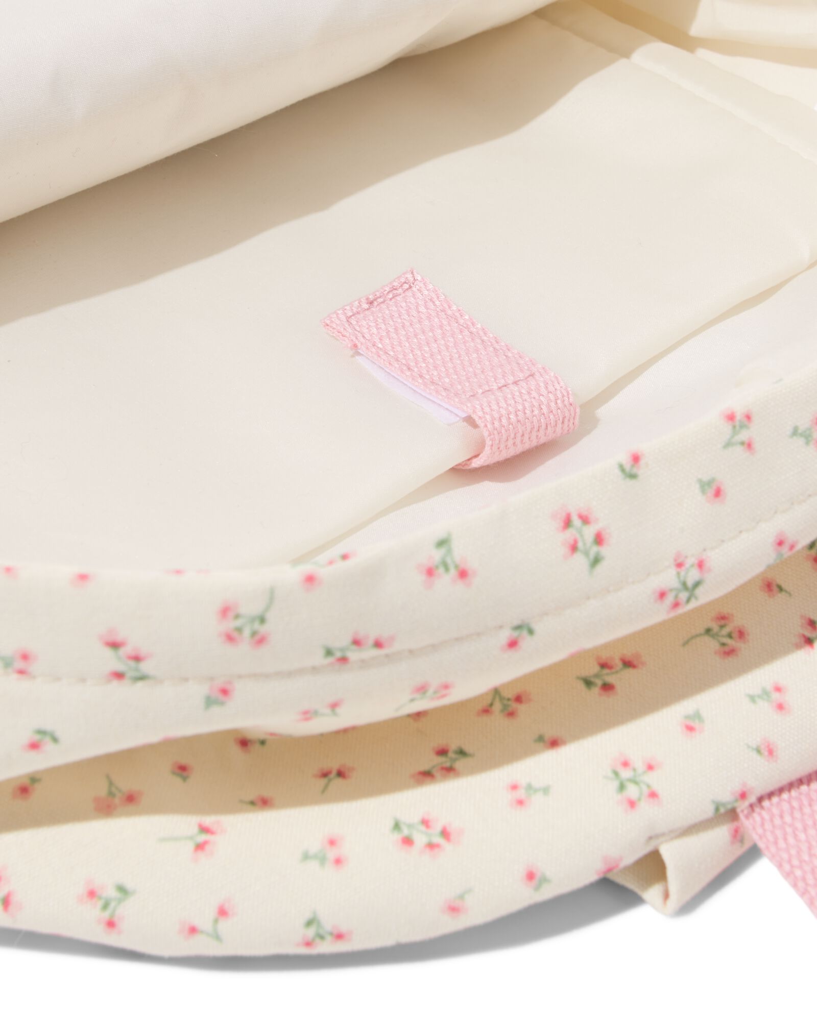 HEMA HEMA Schooltas 40x30x10cm Bloemen (multicolor) 1 HEMA HEMA Schooltas 40x30x10cm Bloemen (multicolor)