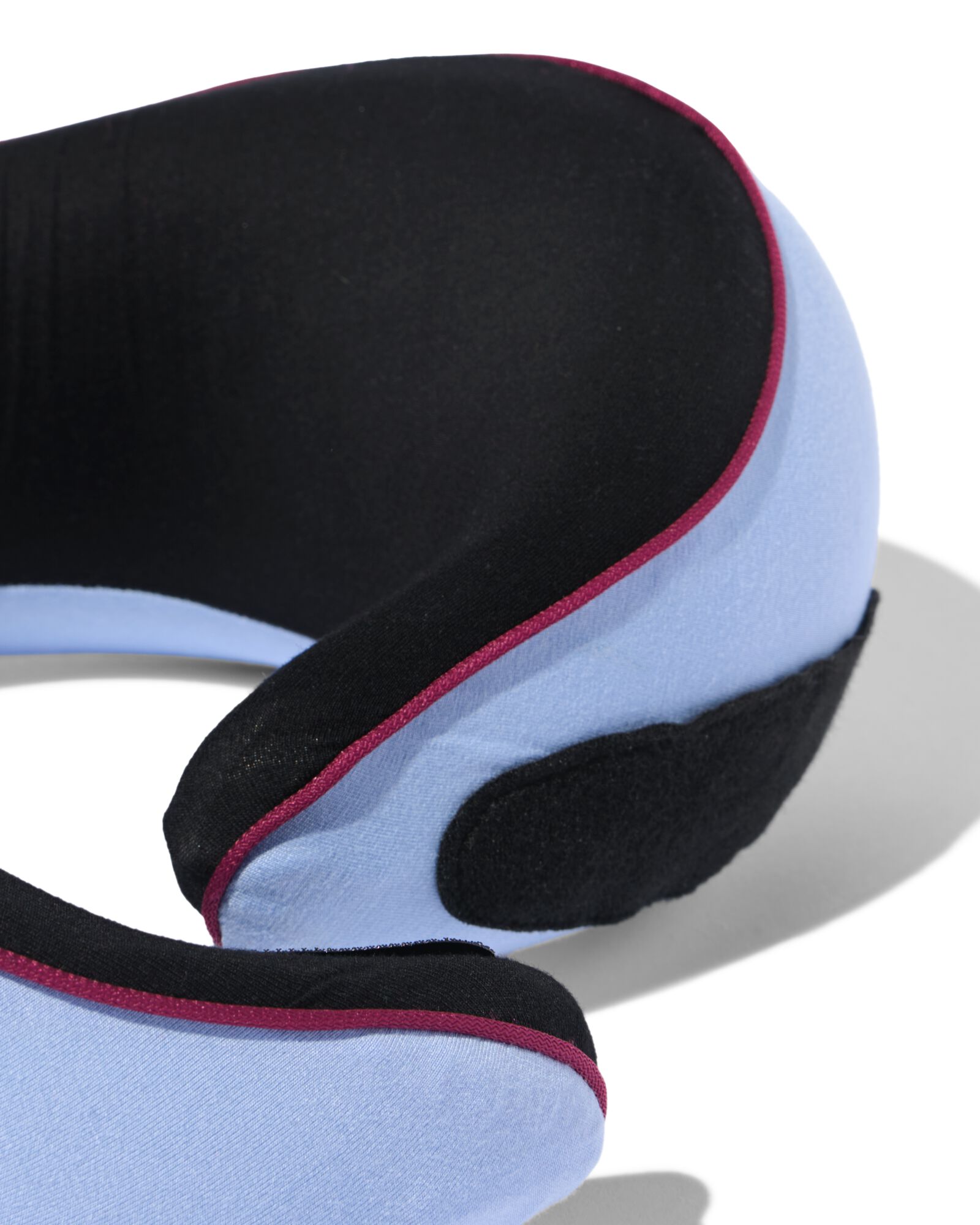 HEMA HEMA Reiskussen 30x25x16cm Comfort (blauw) 1 HEMA HEMA Reiskussen 30x25x16cm Comfort (blauw)