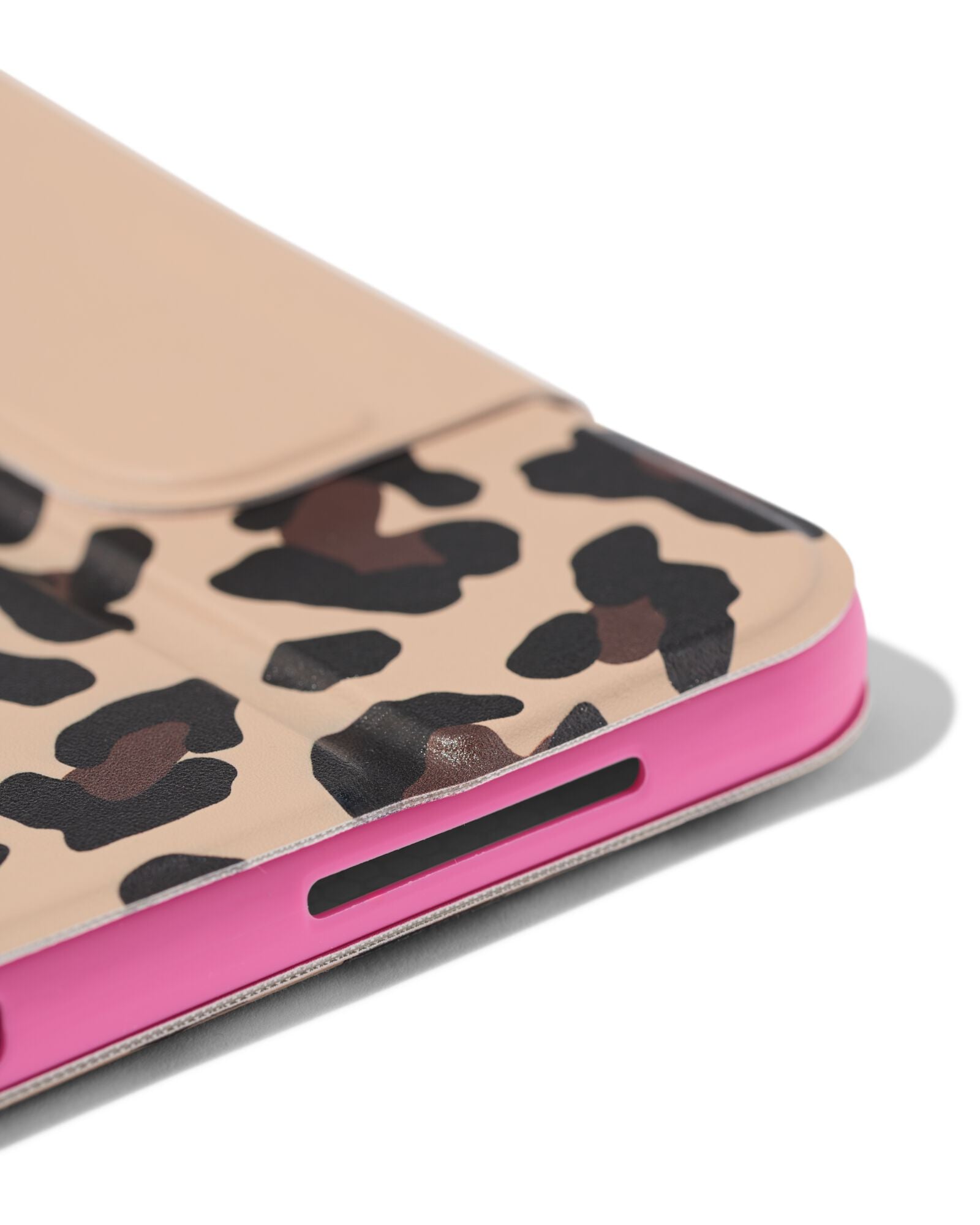 HEMA HEMA Beschermhoes IPad 25x18.5x1.3cm Luipaard (bruin) 1 HEMA HEMA Beschermhoes IPad 25x18.5x1.3cm Luipaard (bruin)